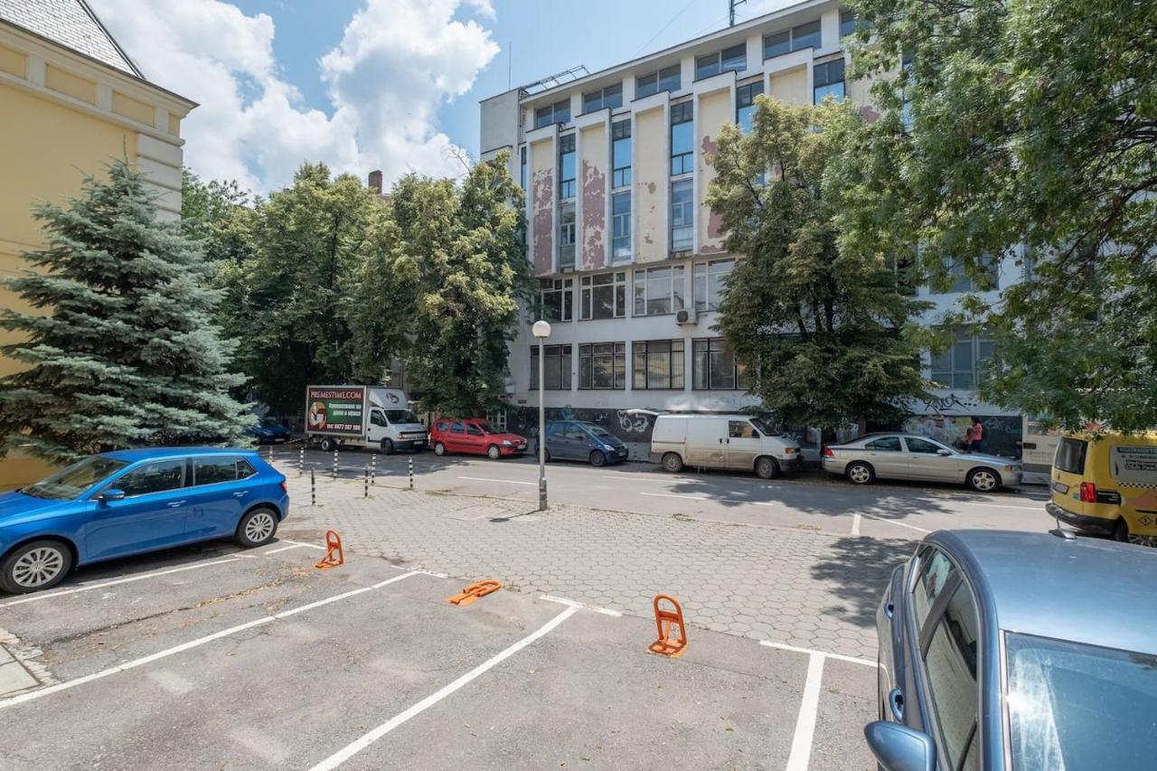 Ferienwohnung Sophisticated Gem With Private Parking Sofia Exterior foto
