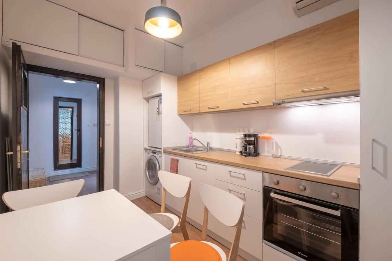 Ferienwohnung Sophisticated Gem With Private Parking Sofia Exterior foto
